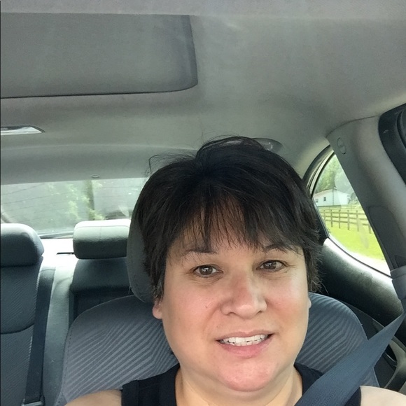 Meet your Posher, Karen - Picture 1 of 1